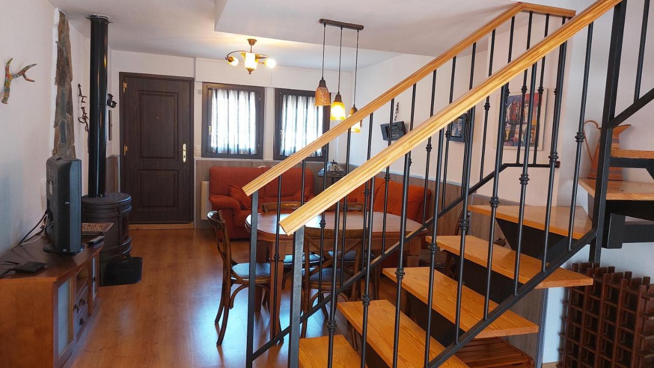 Apartamentos Castiello De Jaca 3000 מראה חיצוני תמונה