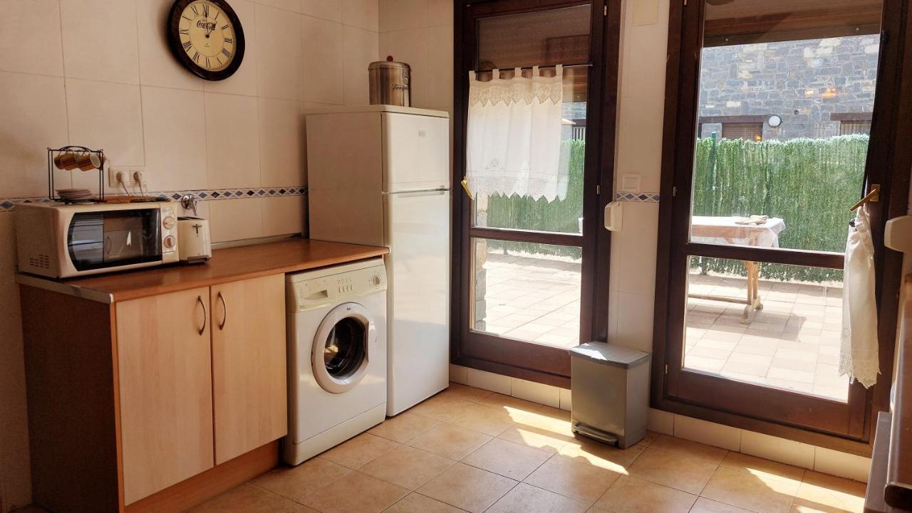 Apartamentos Castiello De Jaca 3000 מראה חיצוני תמונה