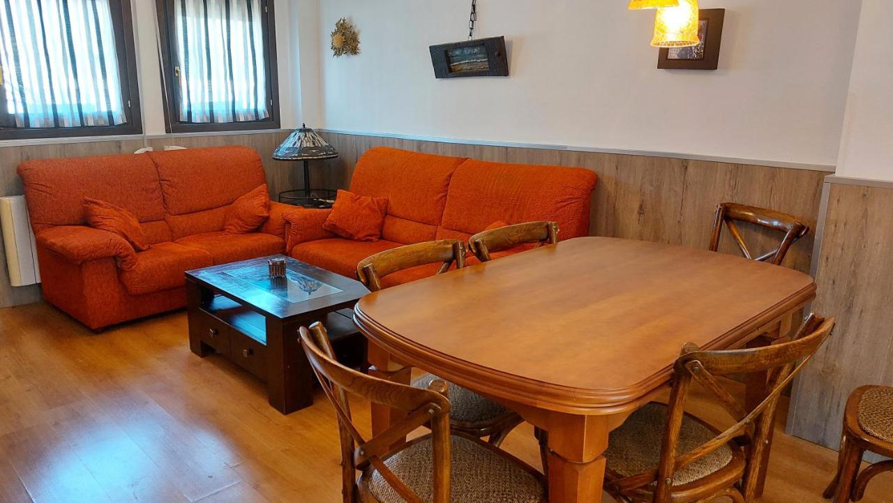 Apartamentos Castiello De Jaca 3000 מראה חיצוני תמונה