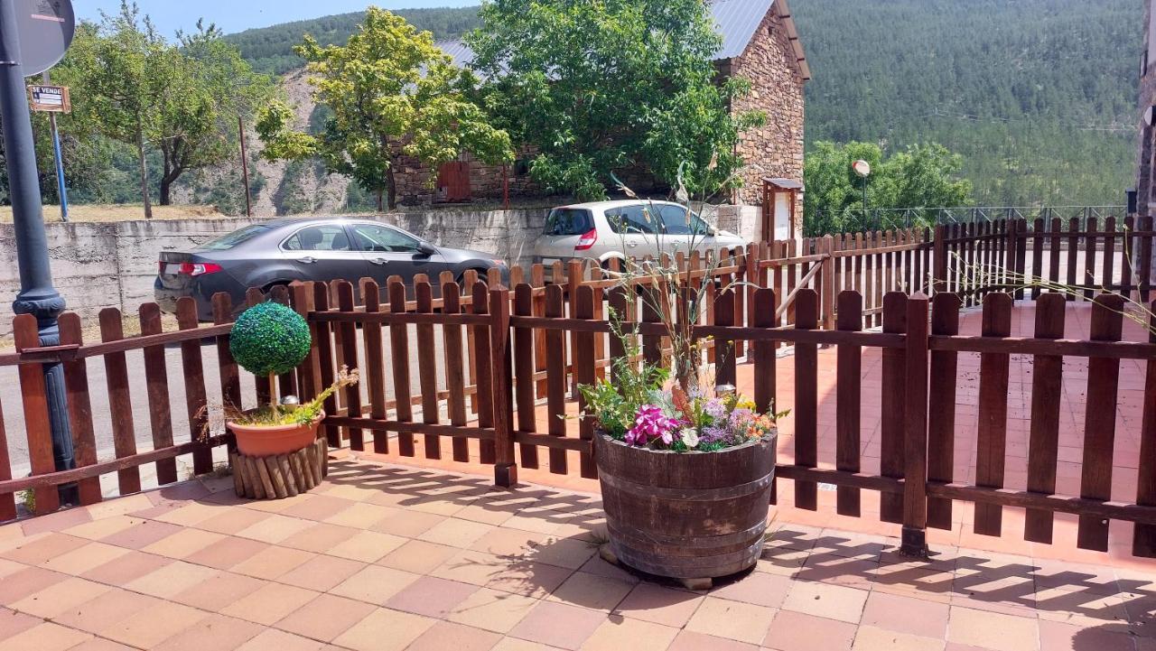 Apartamentos Castiello De Jaca 3000 מראה חיצוני תמונה