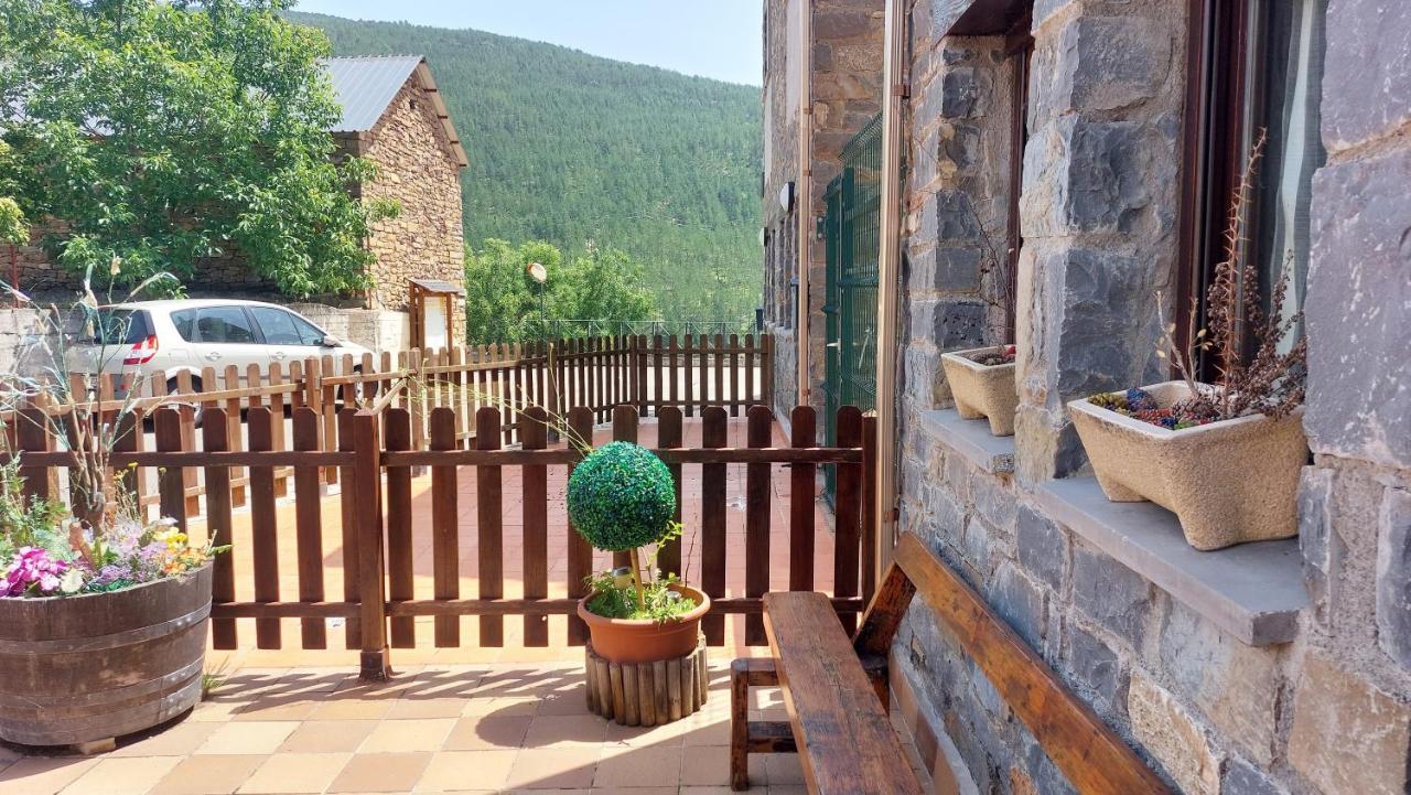 Apartamentos Castiello De Jaca 3000 מראה חיצוני תמונה